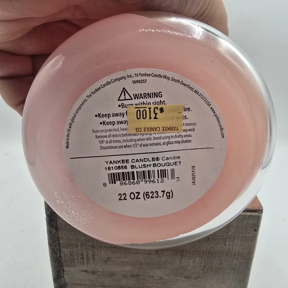 Yankee Candle Blush Bouquet Large 22 oz Single Wick Housewarmer Jar *NEW*